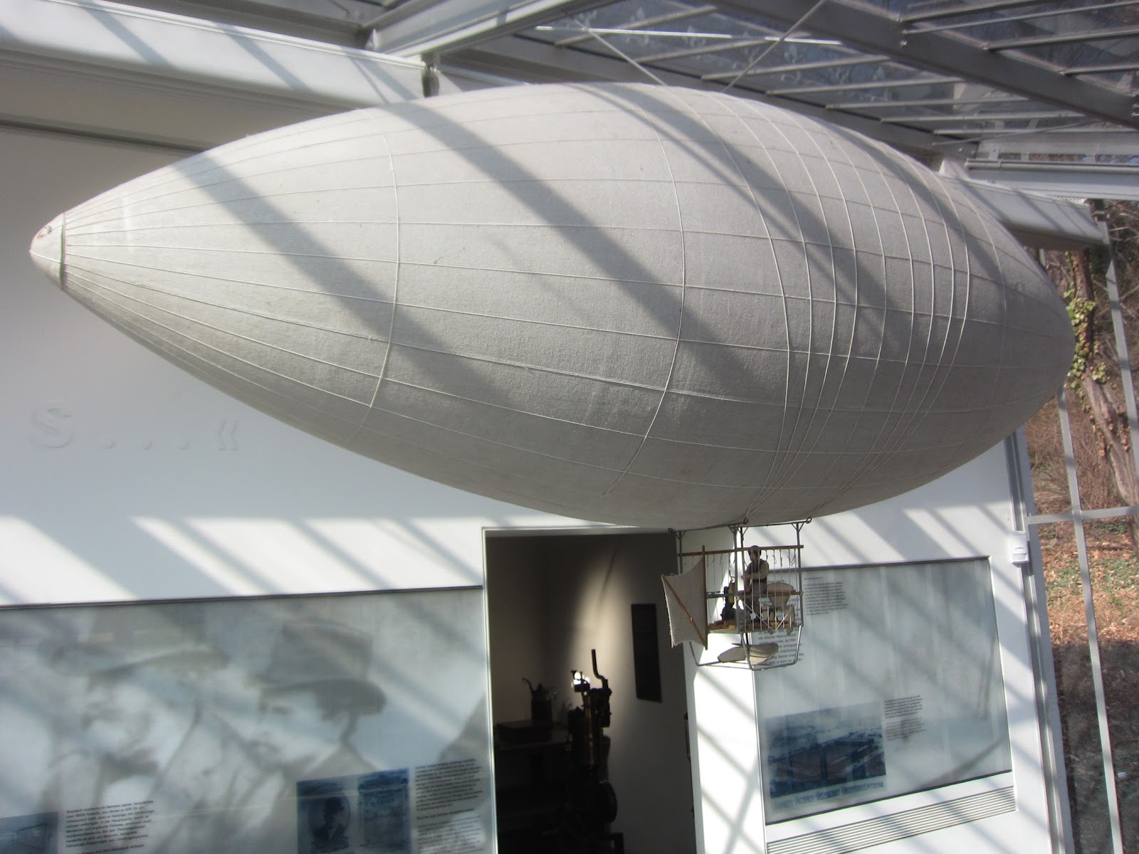 5 wolfert motorized airship daimler memorial stuttgart.JPG