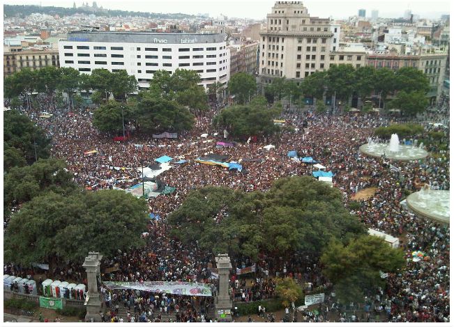 Barcelona square this afternoon.JPG