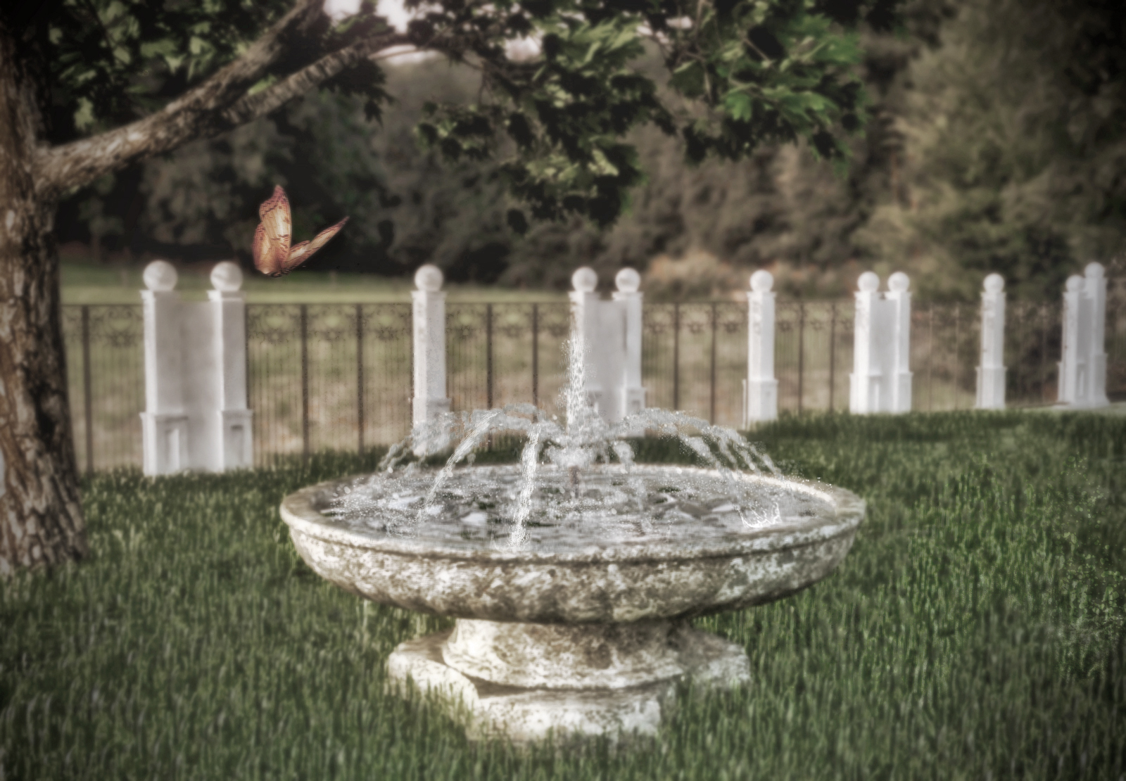 Fountain_in_grass_VrayMax_PP copy.jpg