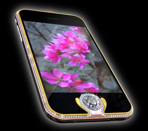 iPhone 3G 'Kings Button' $2.5 Million.jpg