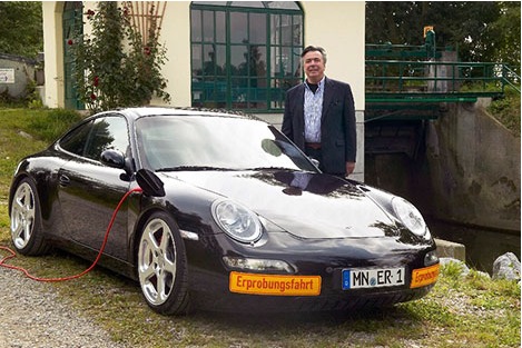Electric Porsche 911 fueling.jpg